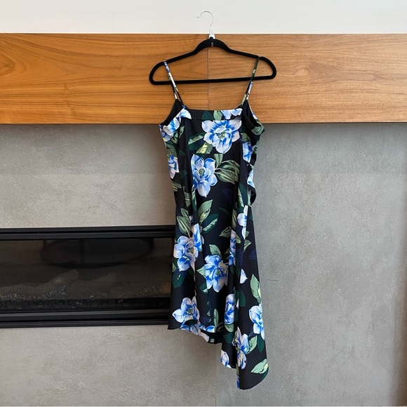 Banana Republic Black Strappy Blue Floral Asymmetrical Dress, Size 6 Petite - Picture 11 of 14